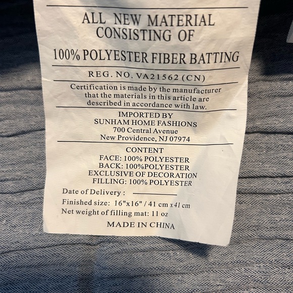 2 Decorative pillows - Picture 9 of 9